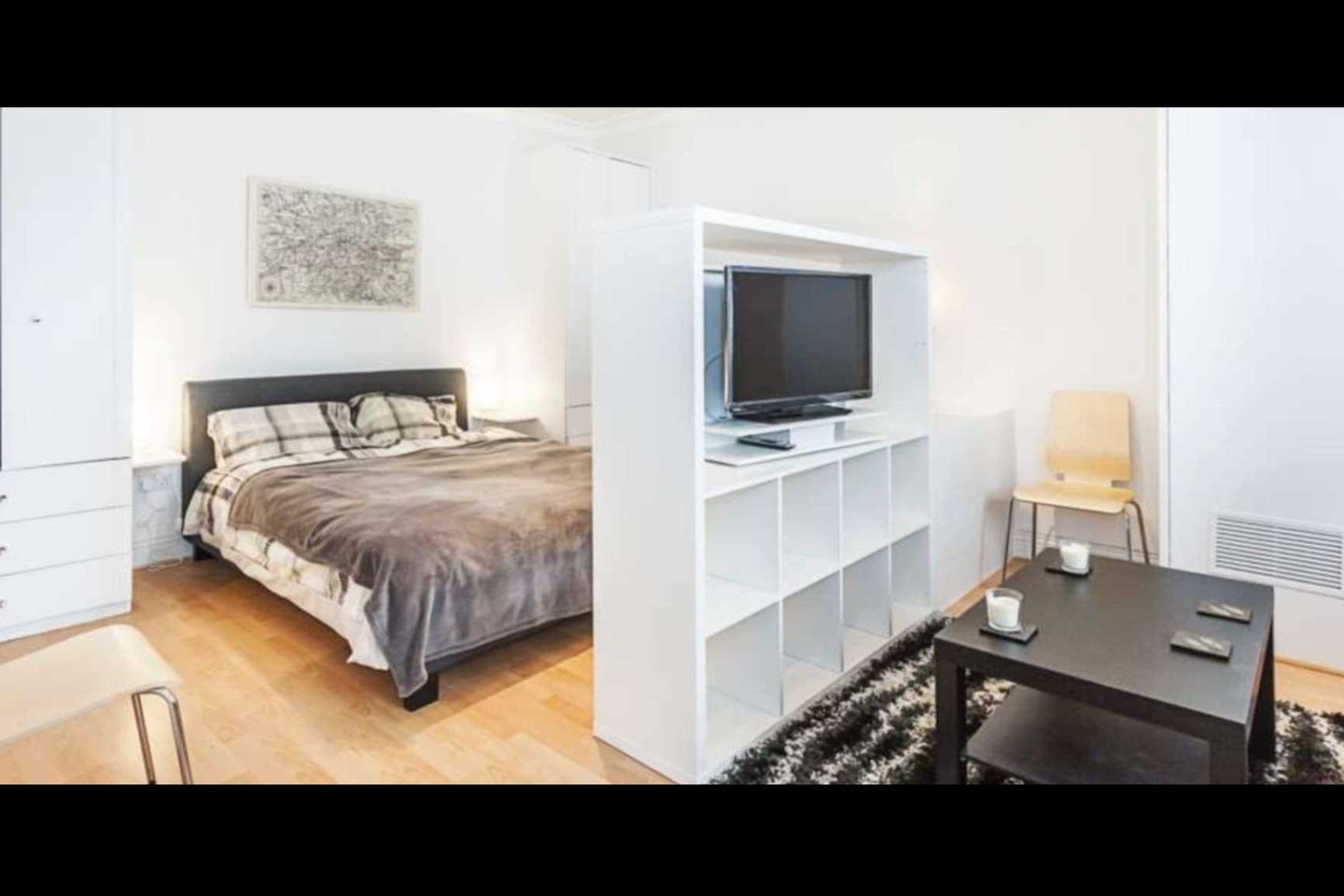 Flat Philbeach Gardens in Greater London