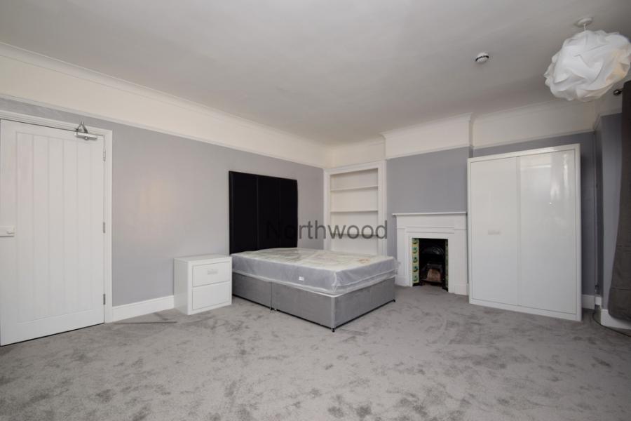 Room St Helens Street in Ipswich