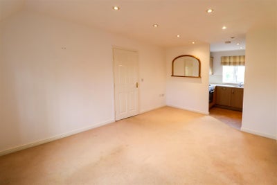 Flat Murfitt Close in Ely