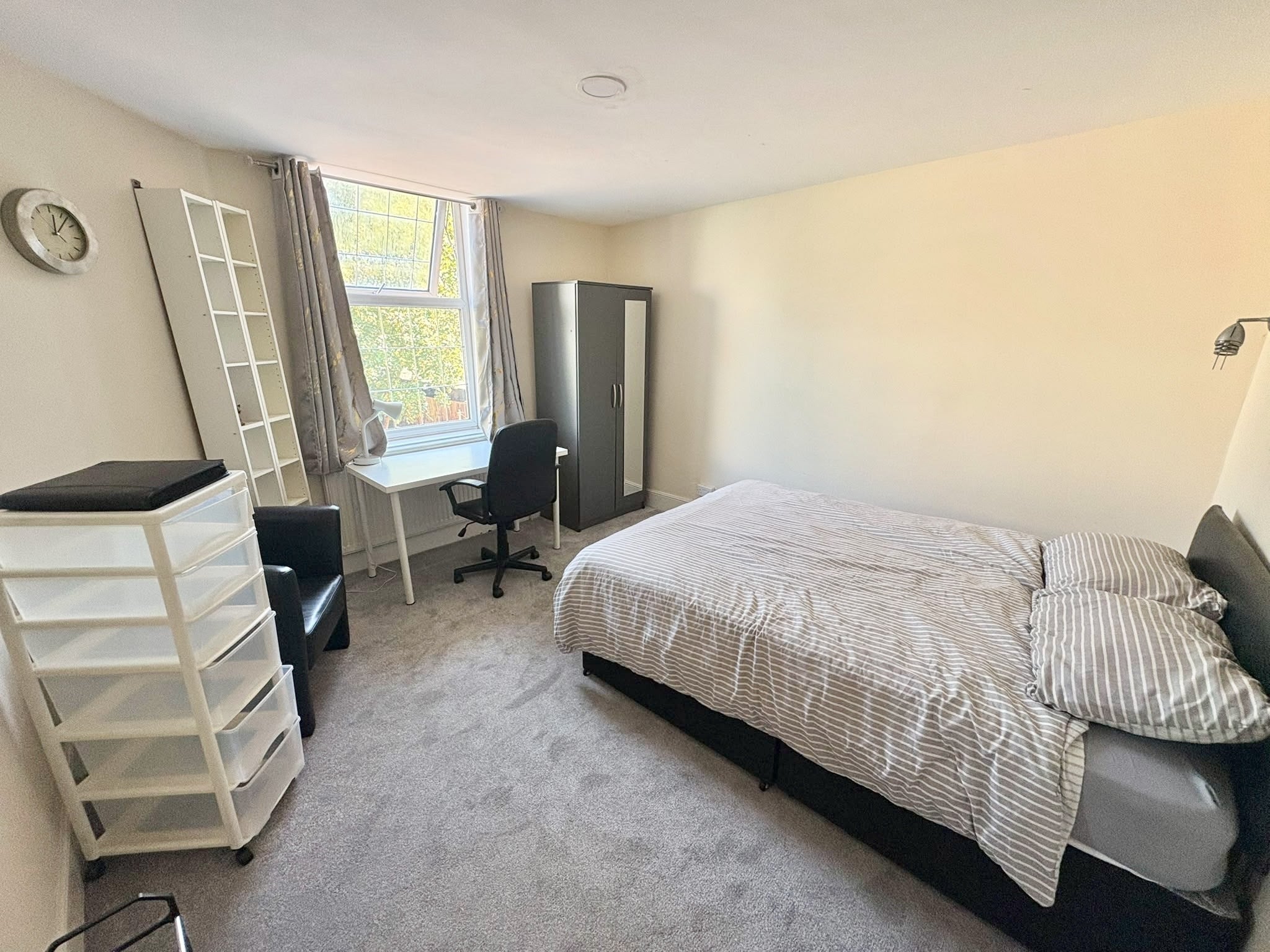 Room Soho Avenue in Birmingham