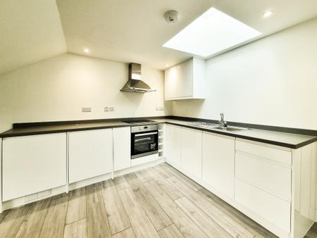 Flat St Albans Road in Watford