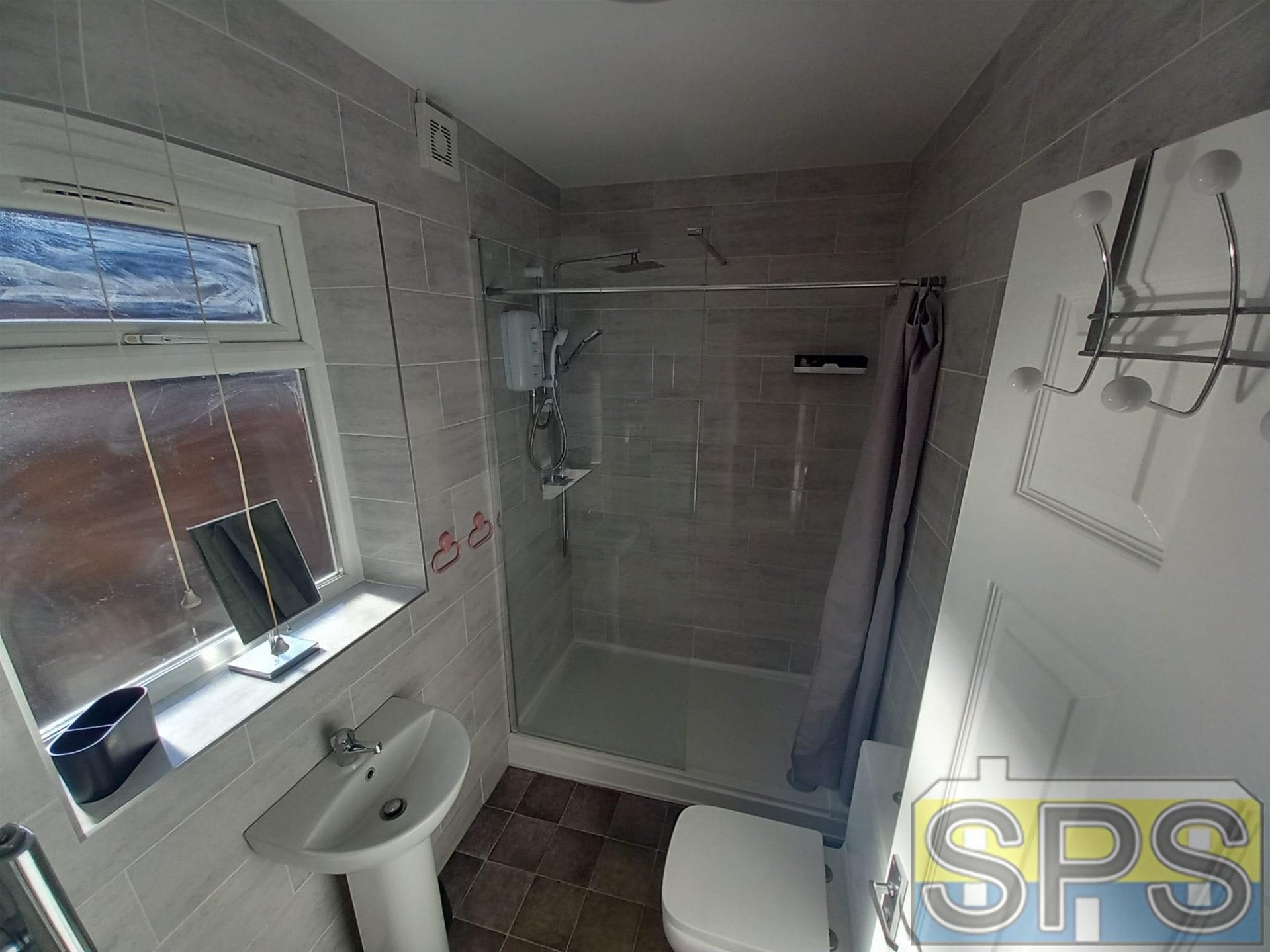 Room Cauldon Road in Stoke-on-Trent
