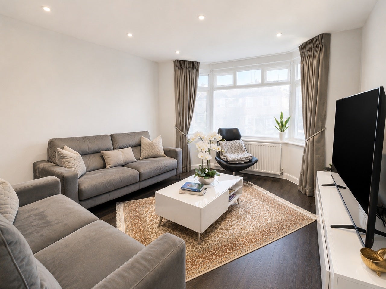 House Middleton Drive in Greater London