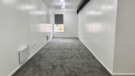 Flat Daisy Hill in Kirklees