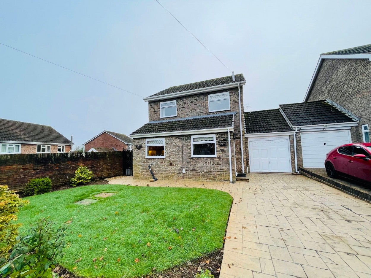House Malford Grove in Gilwern