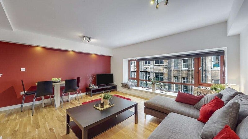 Room Mitchell Street in Glasgow