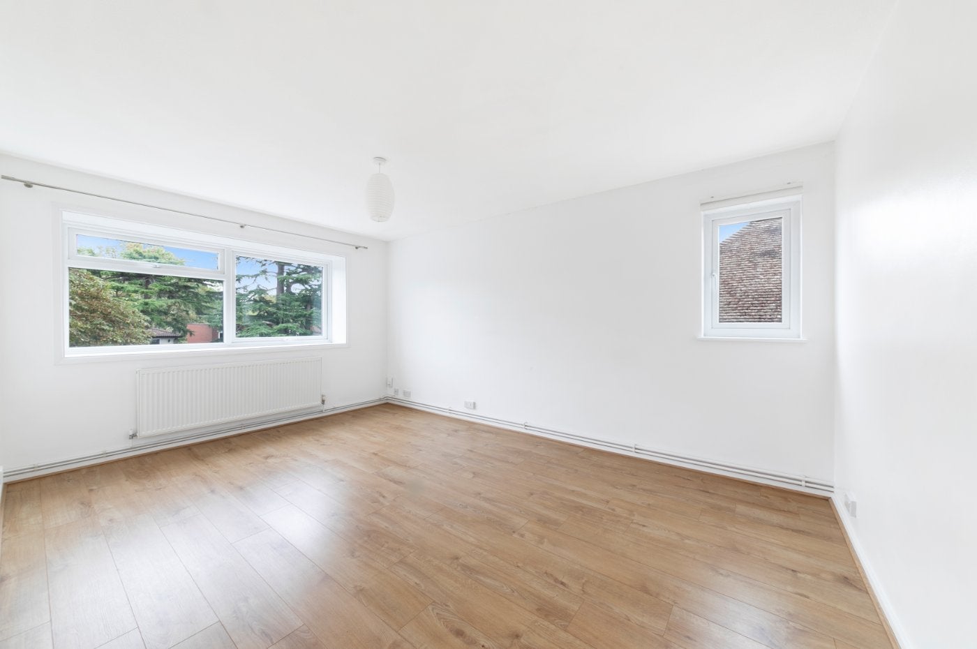 Flat Albemarle Road in Greater London
