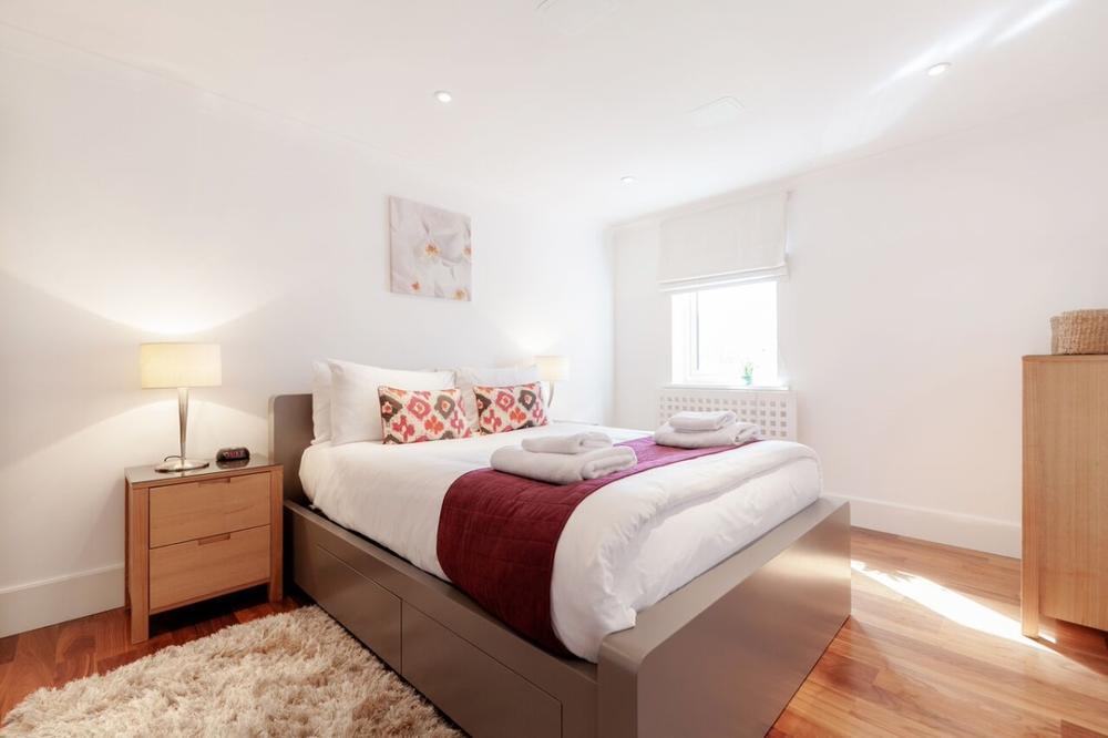 Flat Queensmead in Greater London