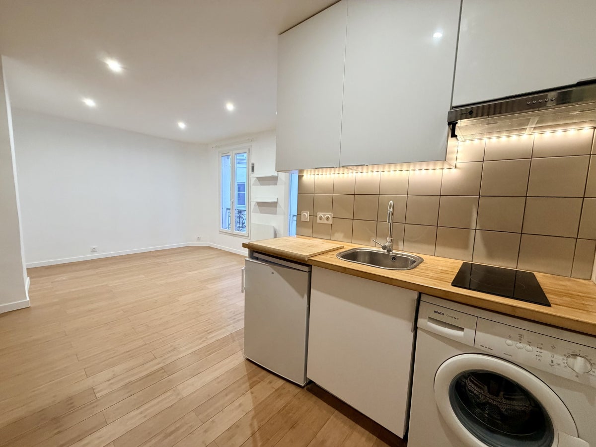 Appartement Rue Rousselet à Paris