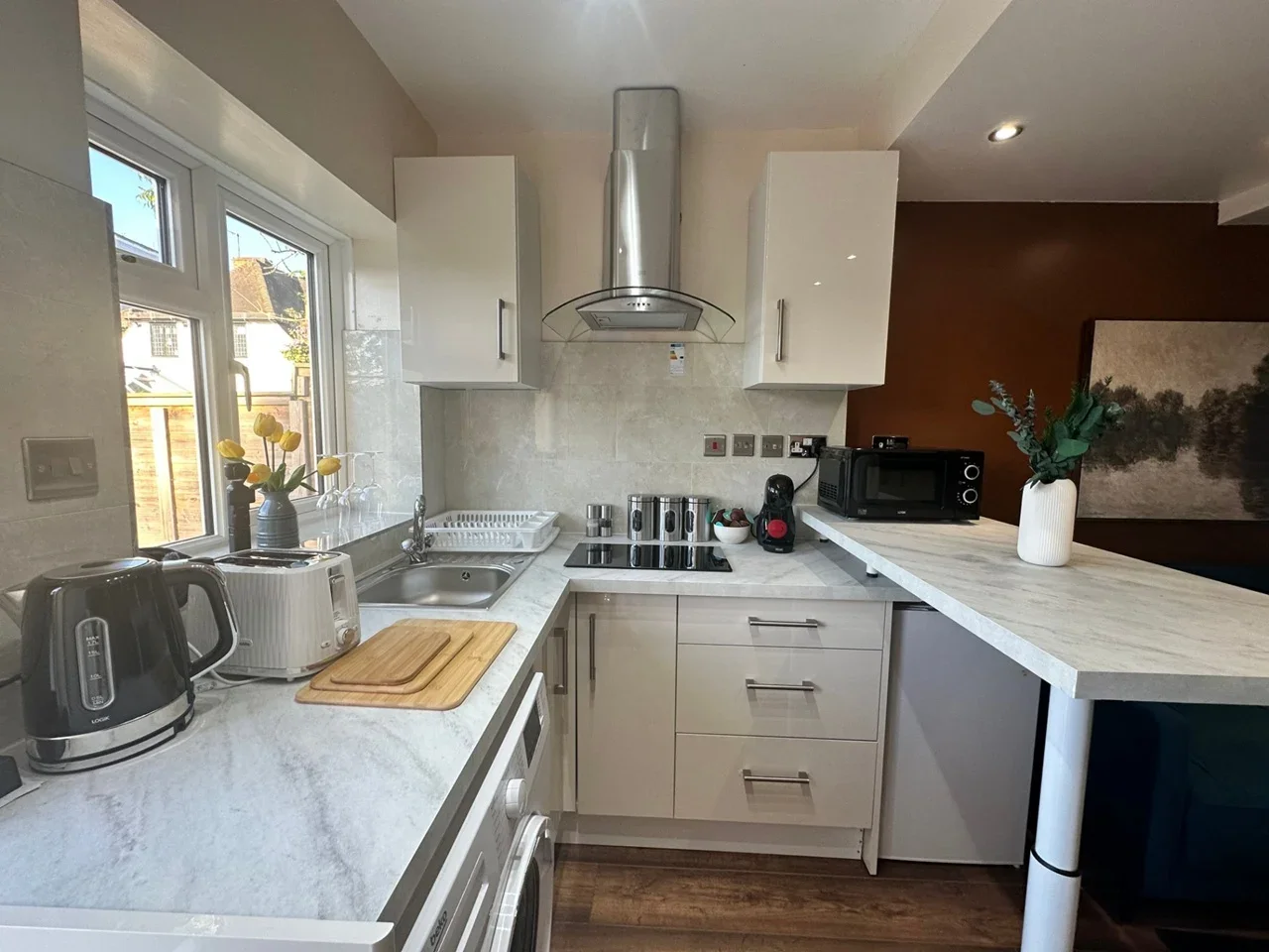 Flat Mayfield Road in Greater London