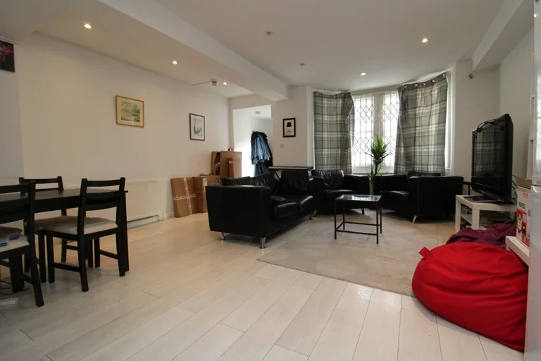 Flat Portsdown Mews in Greater London