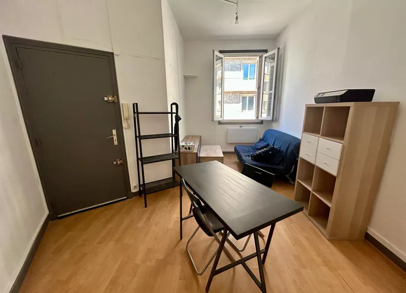 Flat Rue Néricault Destouches in Tours