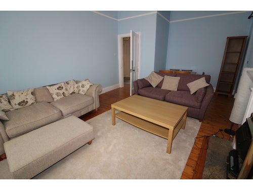 Flat Lasswade Road in City of Edinburgh