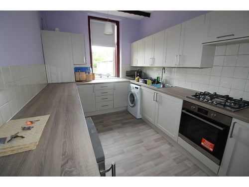 Flat Lasswade Road in City of Edinburgh