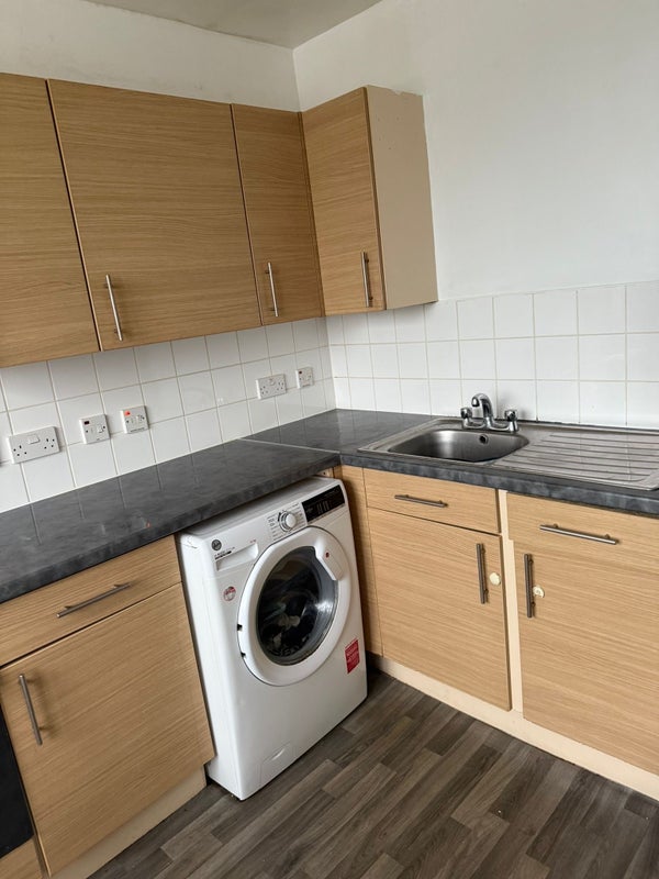 Room Vincent Road in Greater London