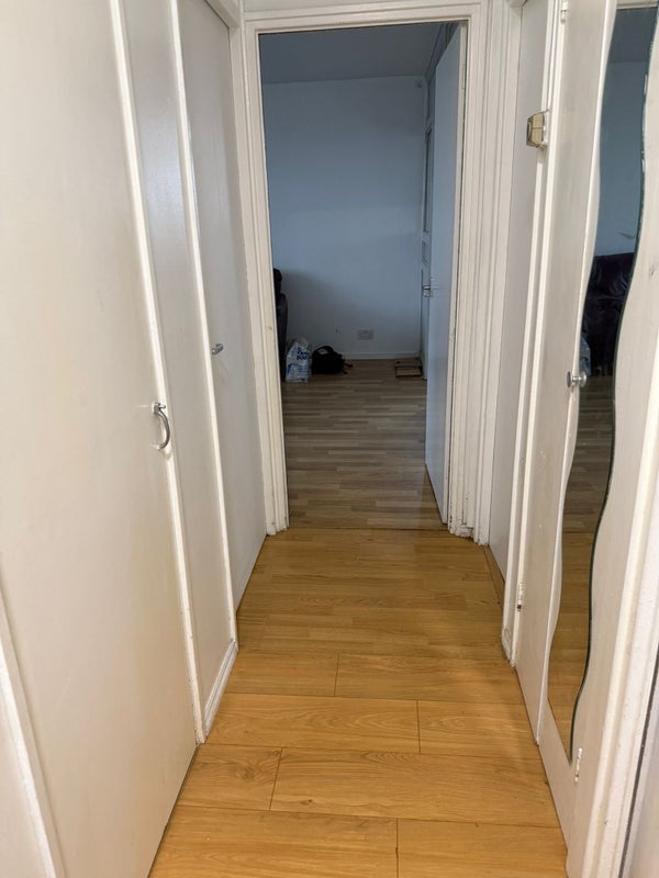 Room Vincent Road in Greater London