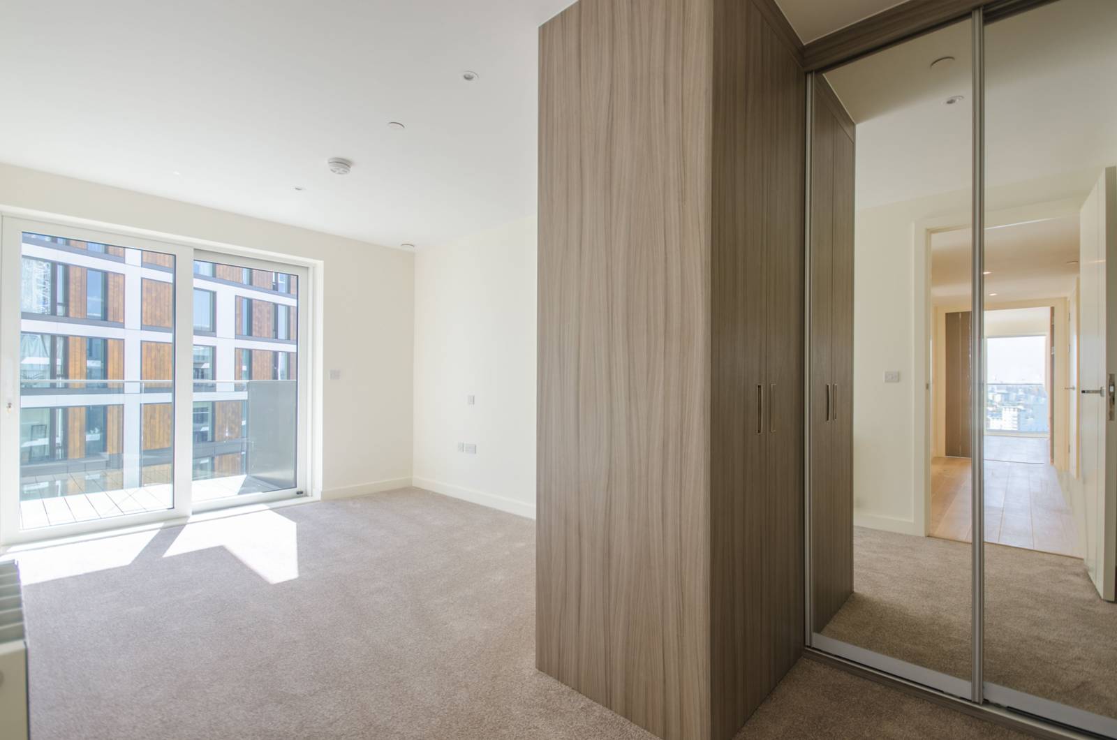 Flat Duke of Wellington Avenue in Greater London