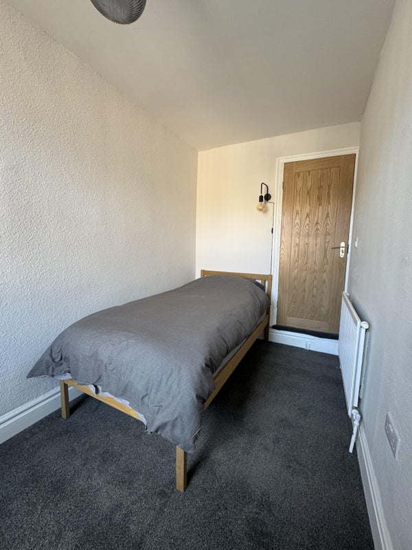 Room Mountcastle Road in Leicester