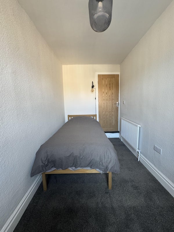 Room Mountcastle Road in Leicester