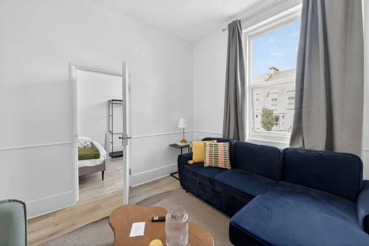 Flat Fonthill Road in Greater London