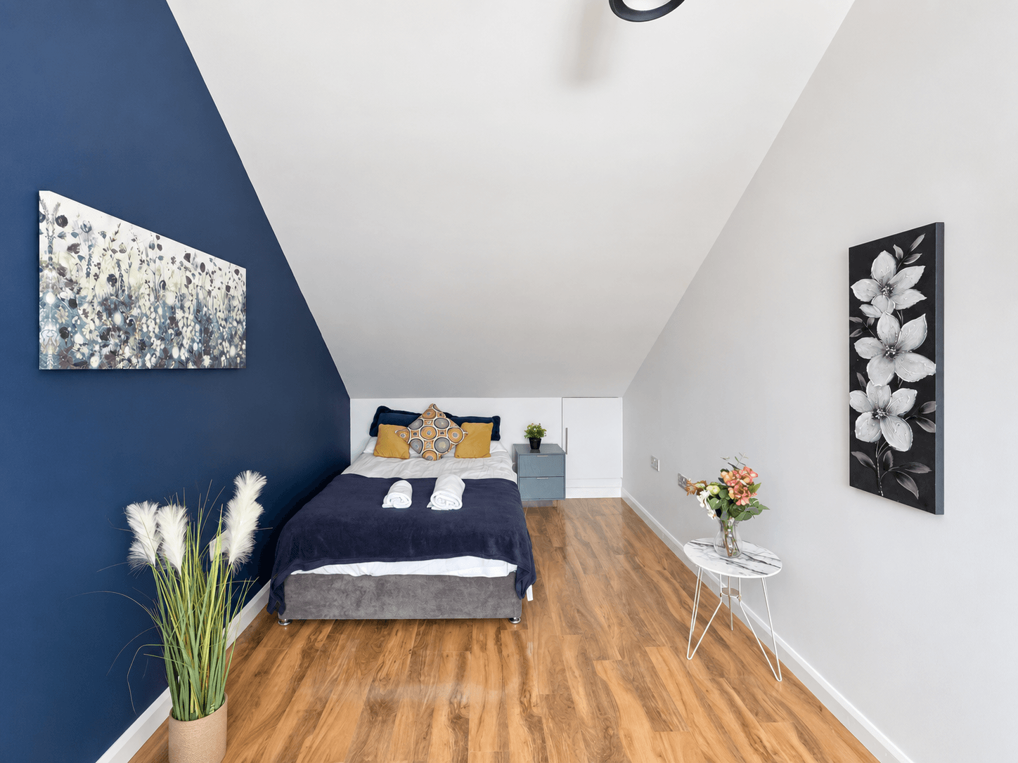 Room Fernbank Avenue in London