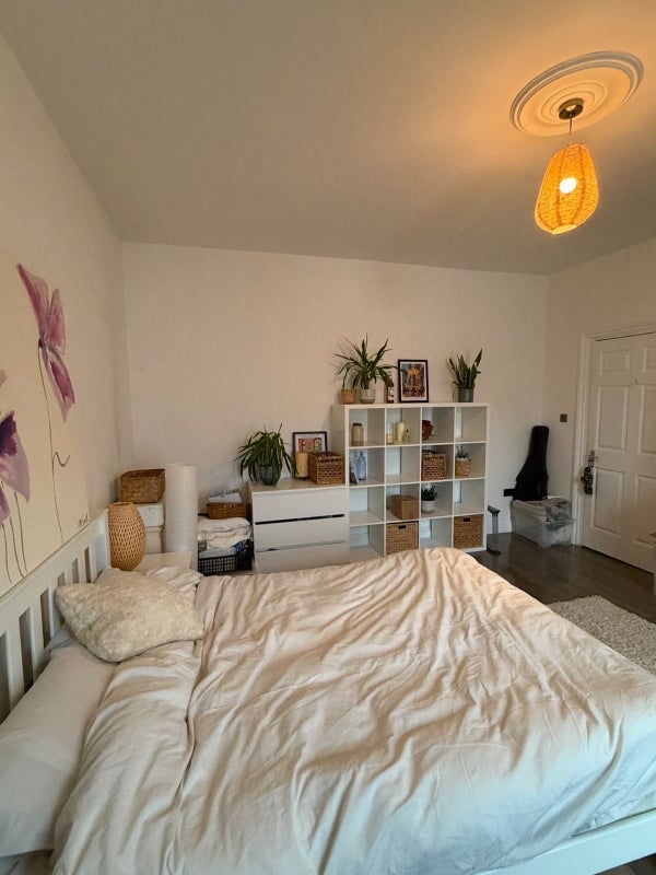 Room Hermitage Road in Greater London