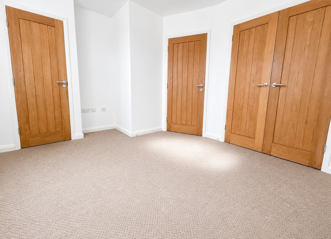 Flat Cricklade Street in Cotswold District
