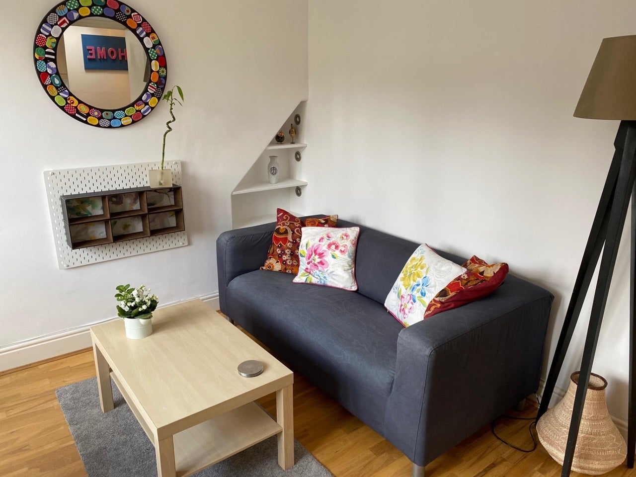 Flat Cecile Park in Greater London