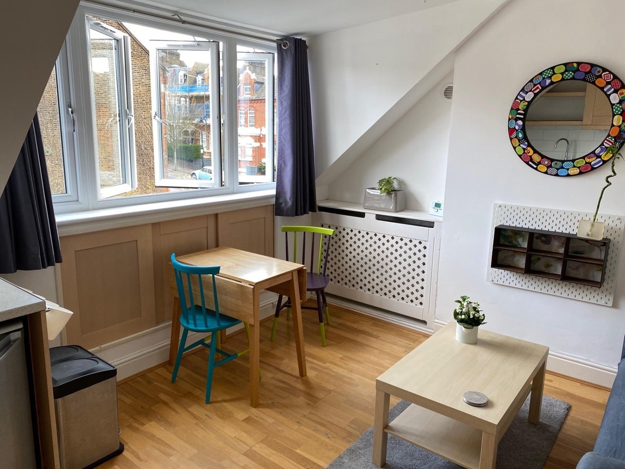 Flat Cecile Park in Greater London