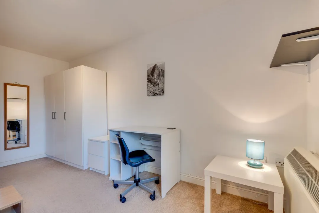 Flat Bingley Court in Canterbury