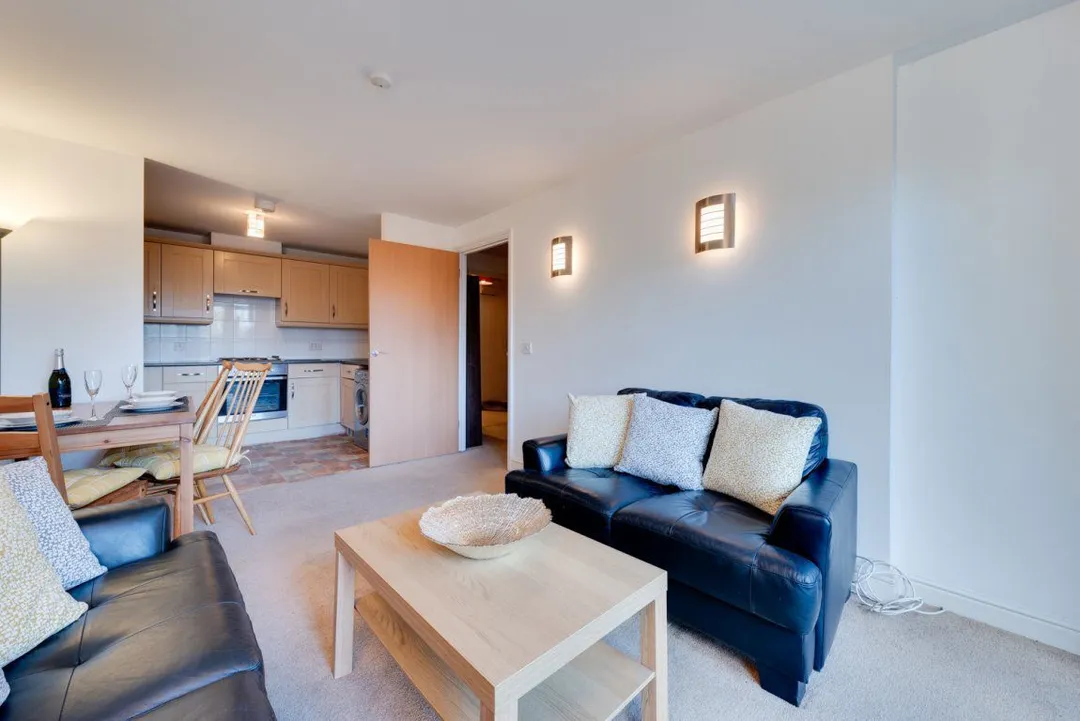 Flat Bingley Court in Canterbury
