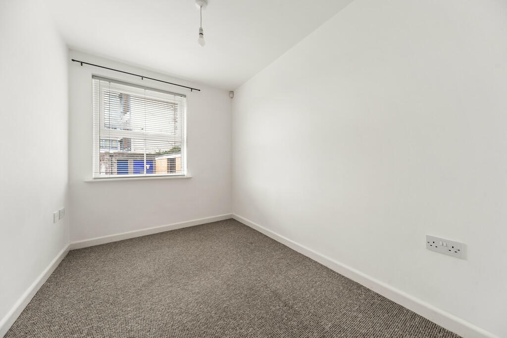 Flat Edridge Road in Greater London