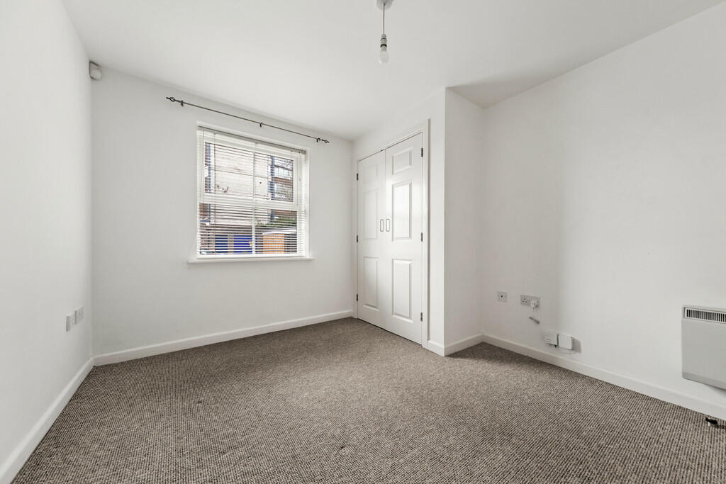 Flat Edridge Road in Greater London