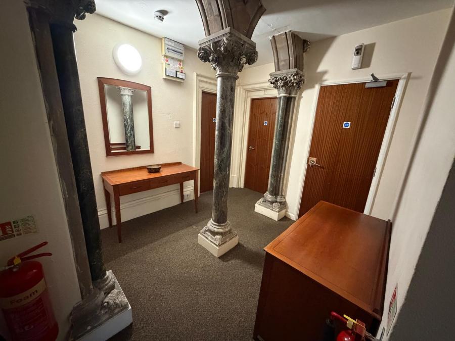 Room Carholme Road in Lincoln