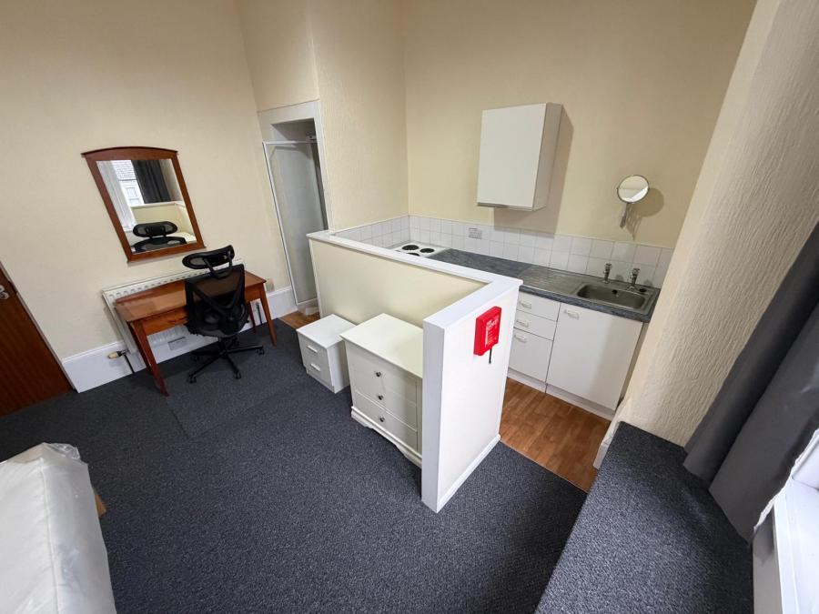 Room Carholme Road in Lincoln