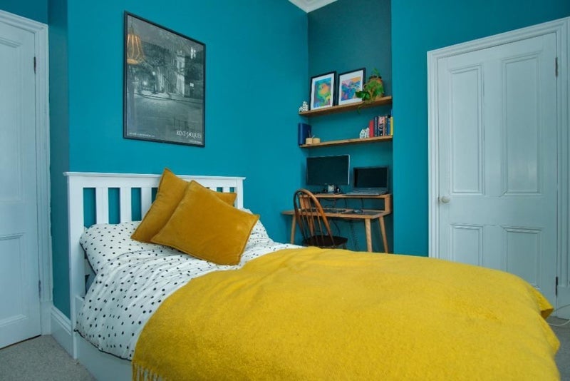 Room Pollokshaws Road in Glasgow