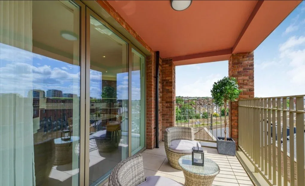 Flat Maygrove Road in Greater London