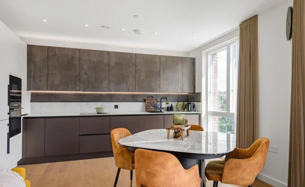 Flat Maygrove Road in Greater London