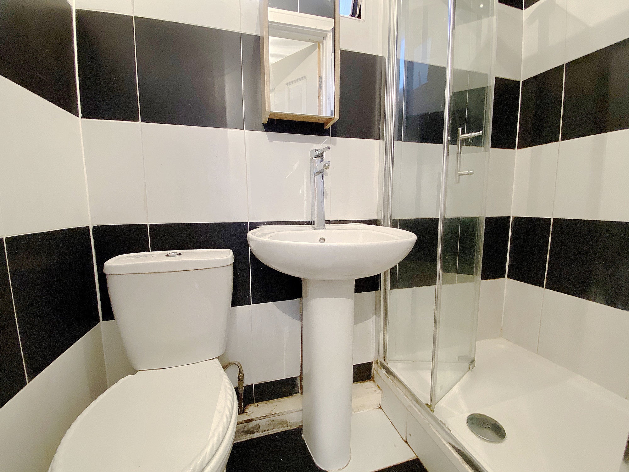 Flat Tennyson Road in London