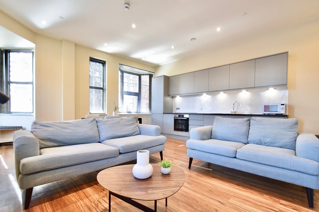 Flat Albion Place in Leeds
