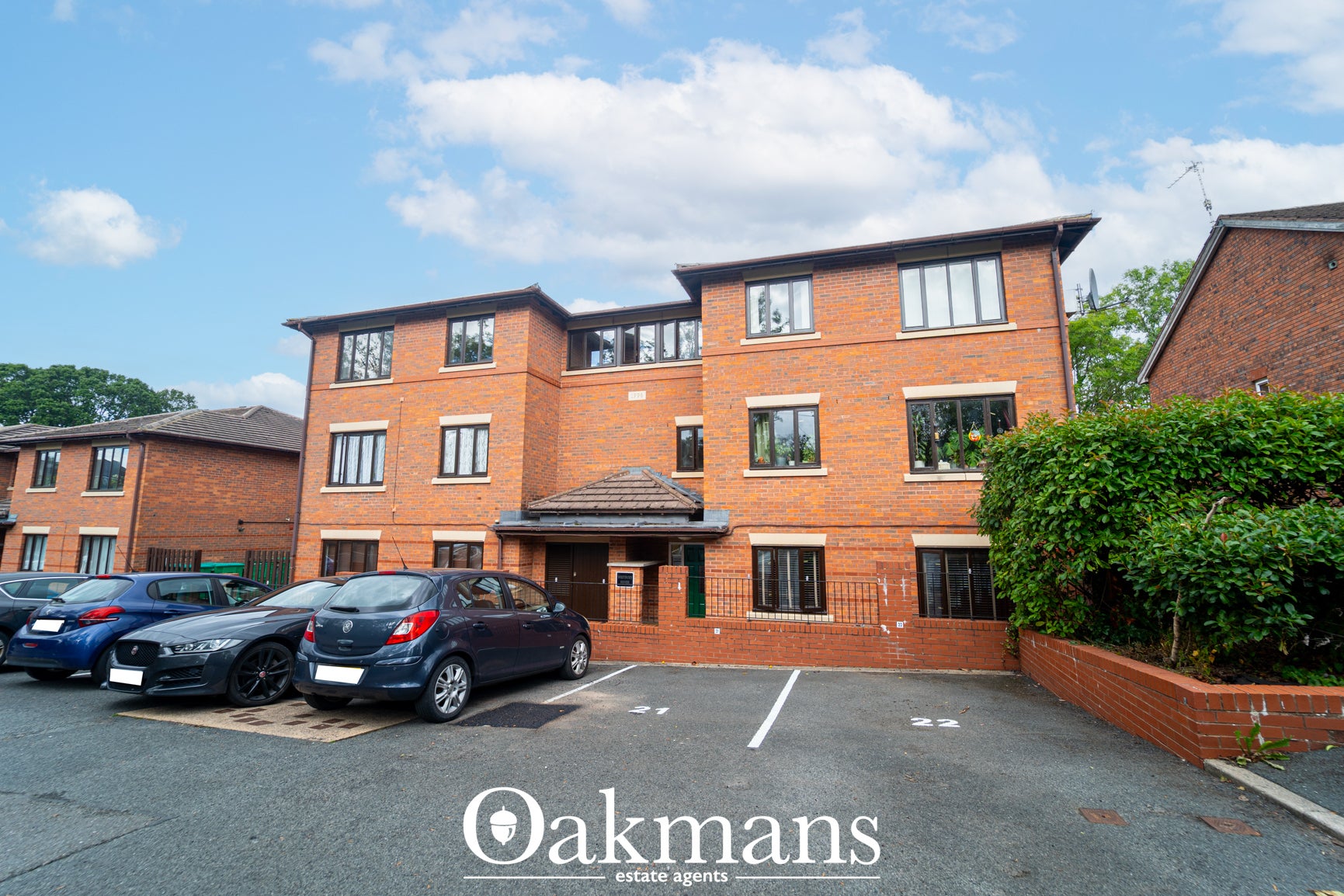 Flat Minworth Close in Redditch