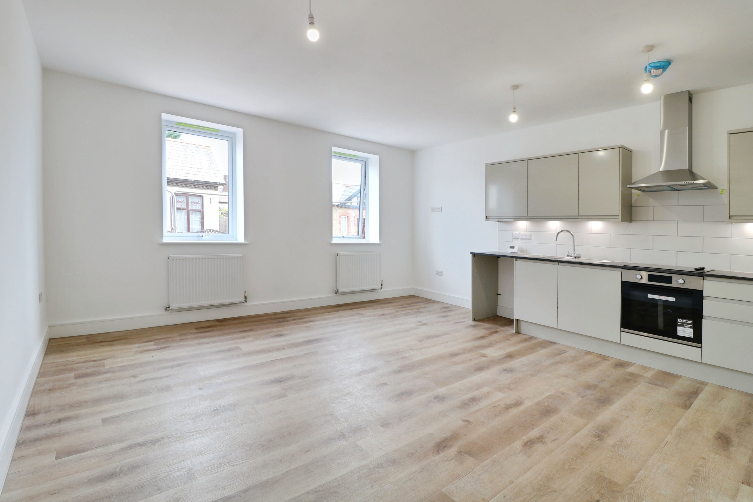 Flat Spa Road in Rochford