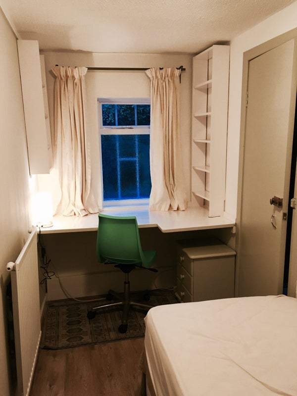 Room Clouston Street in Glasgow