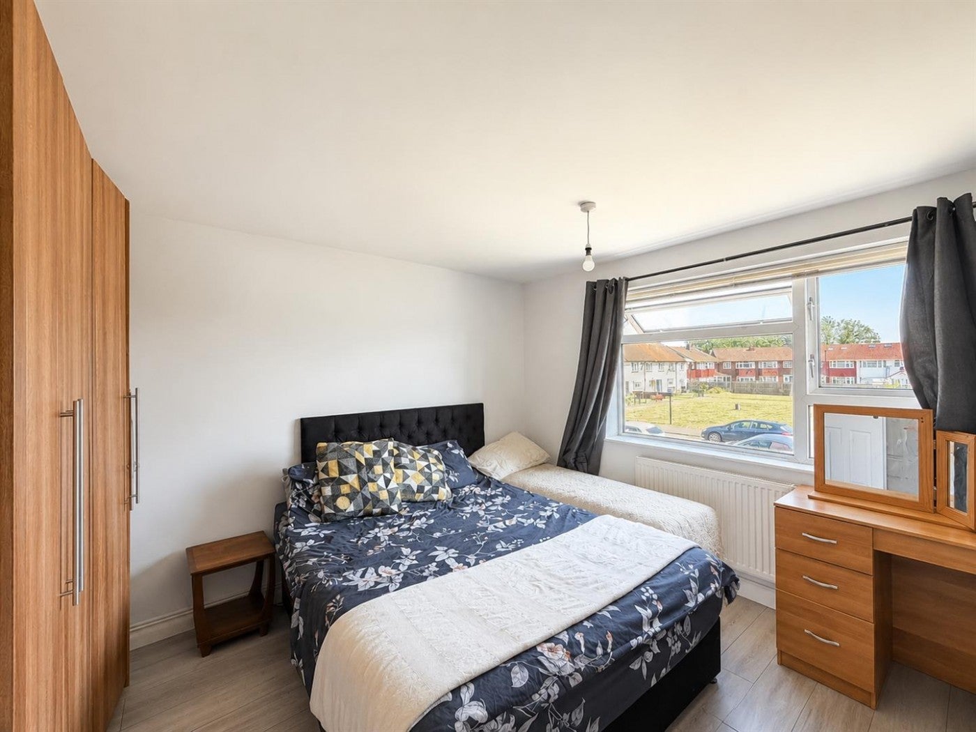 Flat Northfield Road in London