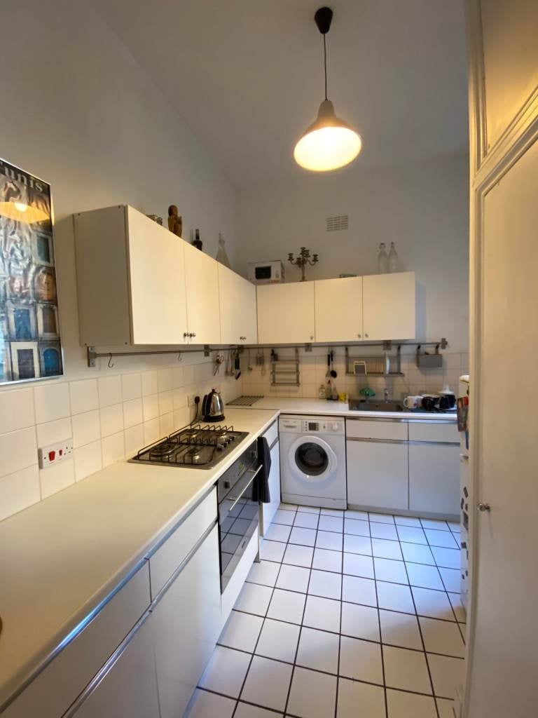 Flat Ongar Road in Greater London