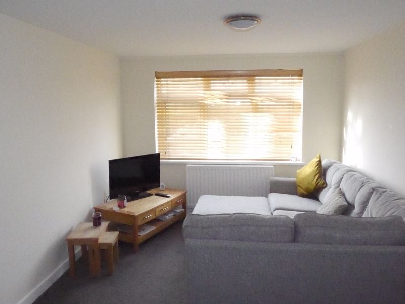 Flat Duke Street in Coseley