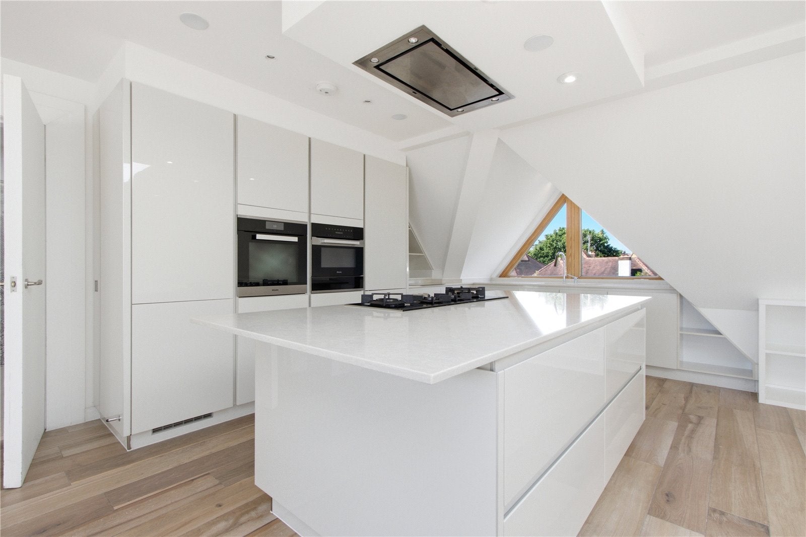 Flat Totteridge Lane in Greater London