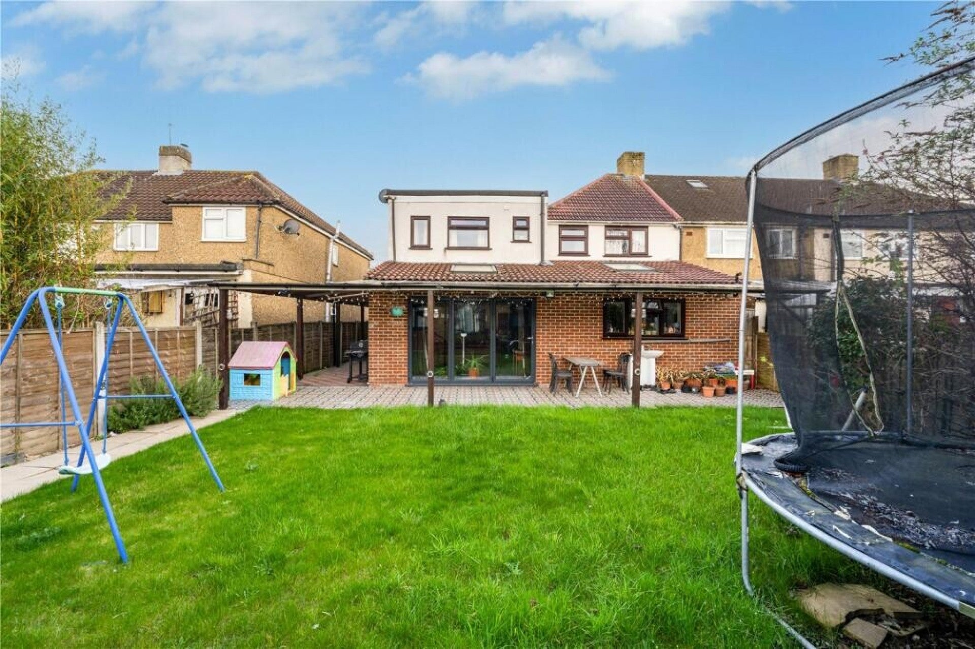 House Hampton Lane in Greater London