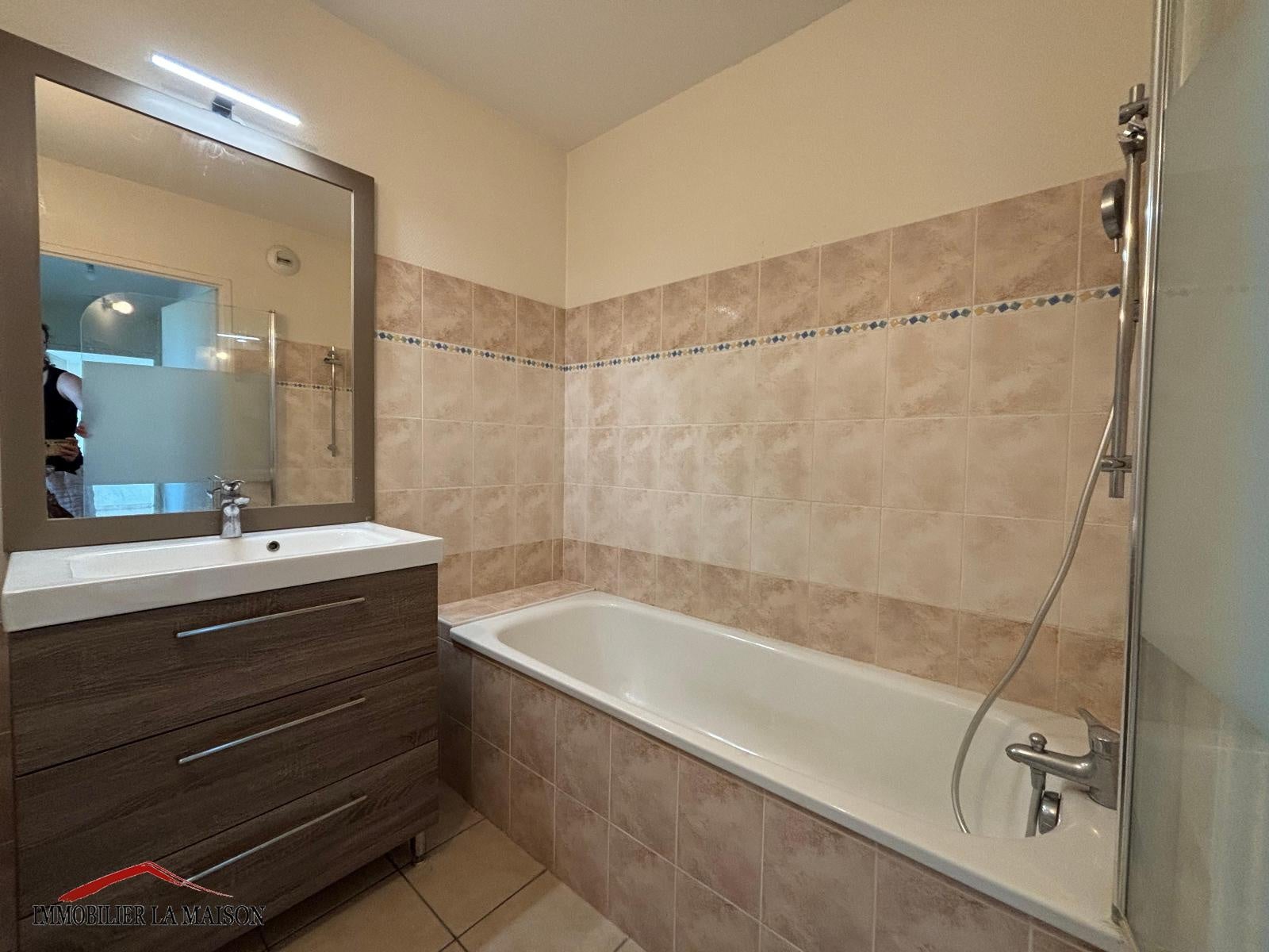 Flat Route de Bayot in Coulounieix-Chamiers