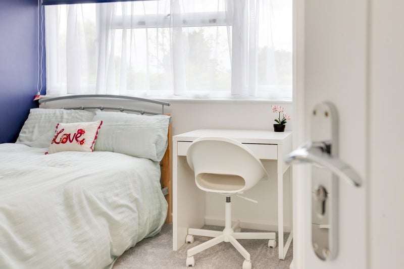 Room Boyd Close in East Hertfordshire